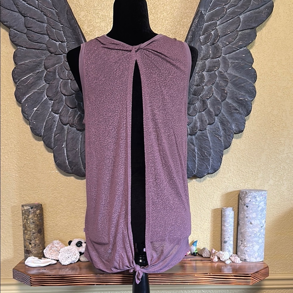 Lululemon Open Back Tank Top - Picture 5 of 5